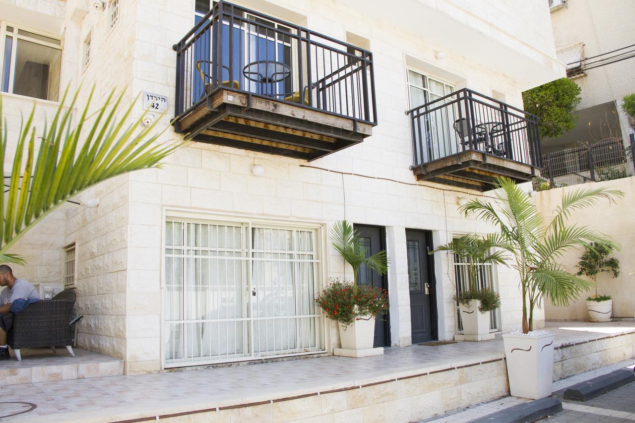 Casa De Aharon Apartments Хайфа Экстерьер фото