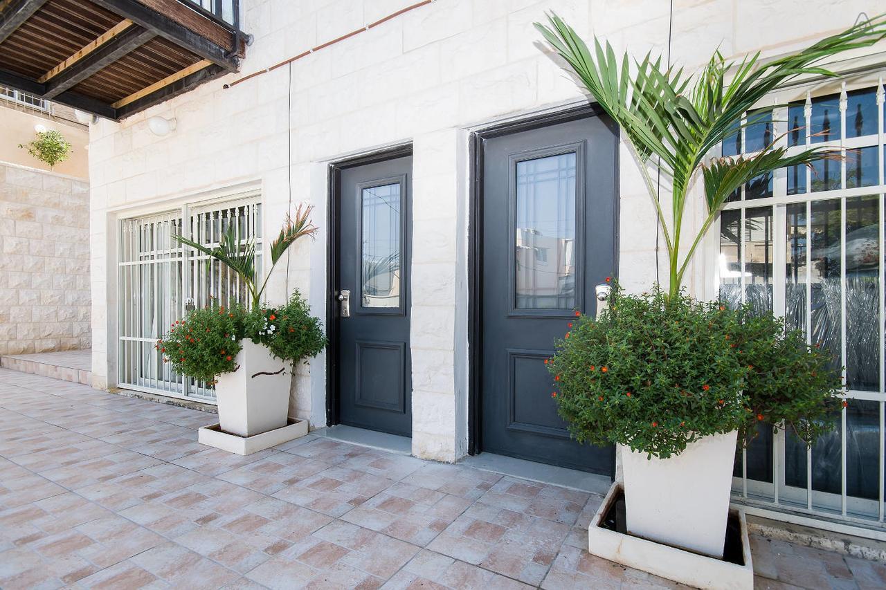 Casa De Aharon Apartments Хайфа Экстерьер фото