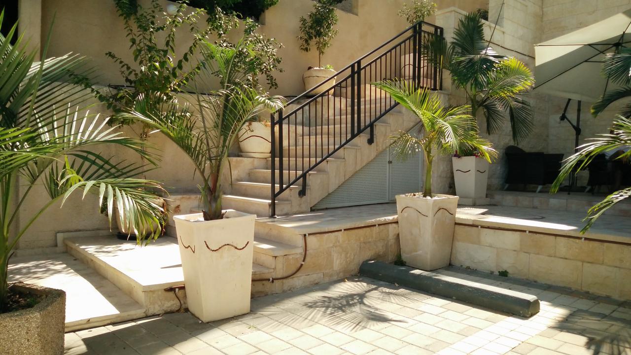 Casa De Aharon Apartments Хайфа Экстерьер фото