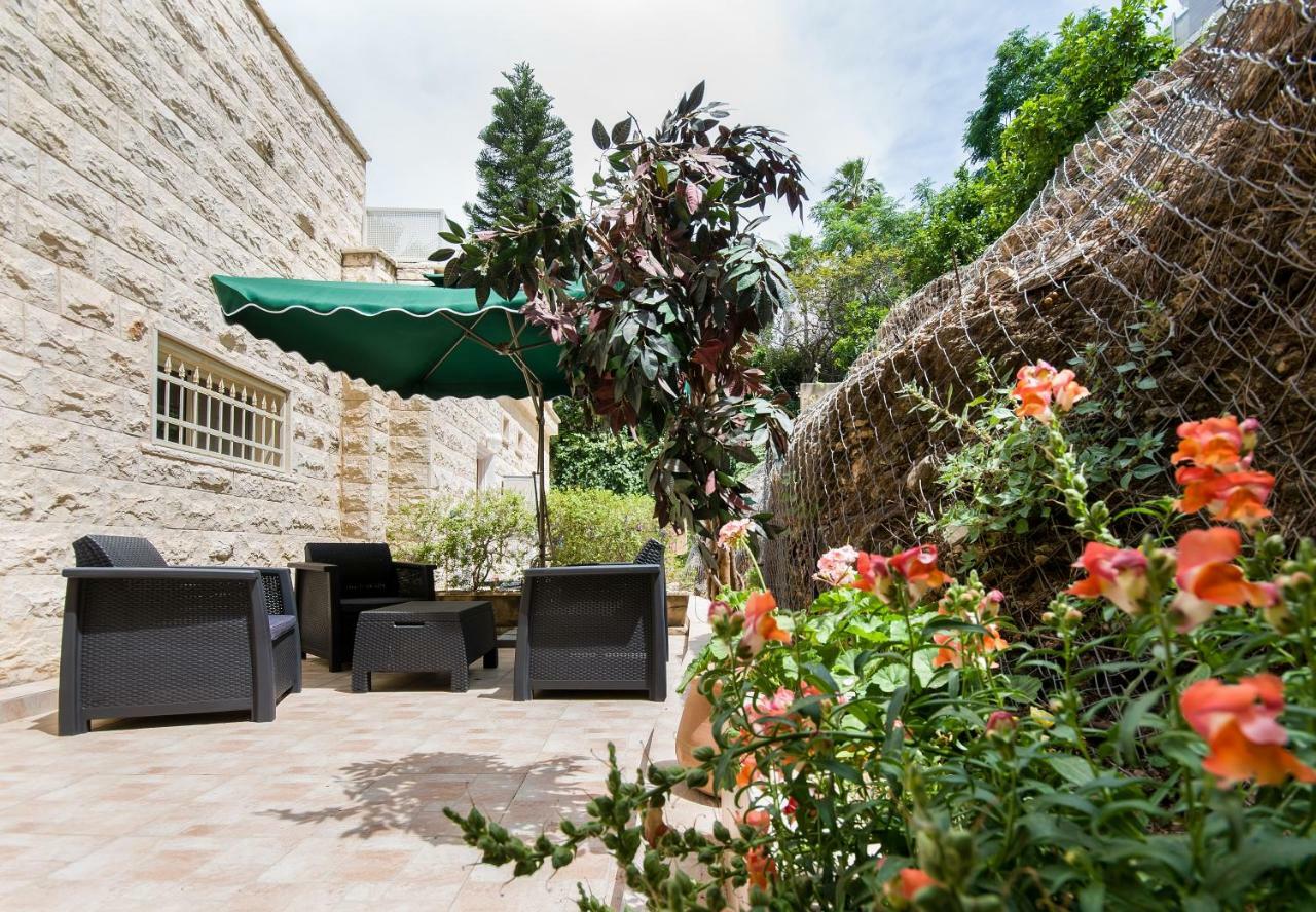 Casa De Aharon Apartments Хайфа Экстерьер фото